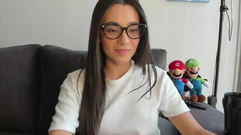 Jeimy Help me to reach 100 thumbs up online show from 07-26-26, 10:49