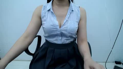 julie9x online show from 07-18-26, 10:24