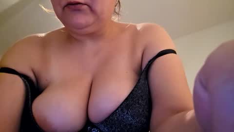 Snapshot of julie_amazing1 chatting on 02-23-26, 06:49 Julie online show from 02-23-26, 06:49