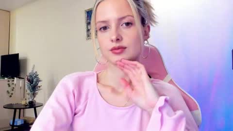 Julie online show from 11-04-25, 02:16