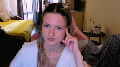 Julie online show from 02-20-26, 06:19