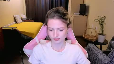 Julie online show from 06-27-26, 03:28