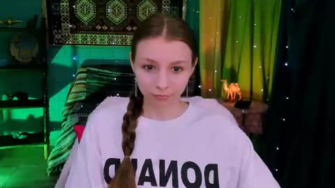 juliedaniel online show from 06-11-26, 04:21