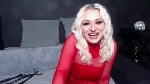 julia online show from 03-01-25, 01:53