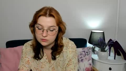 juliegentle online show from 07-28-26, 04:50