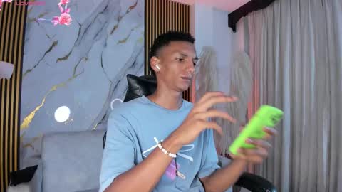 Julien online show from 02-06-26, 12:30