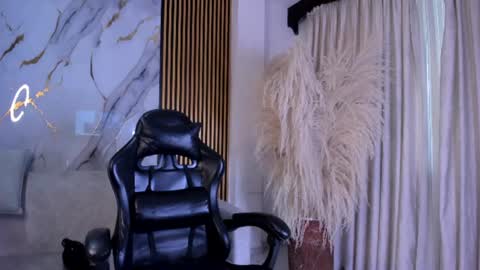 Julien online show from 07-12-26, 11:45