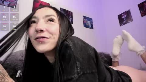 Snapshot of juliet_sourire chatting on 03-11-25, 05:02 juliet_sourire online show from 03-11-25, 05:02