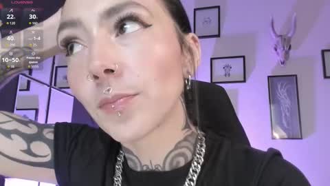 Snapshot of juliet_sourire chatting on 09-18-25, 02:08 juliet_sourire online show from 09-18-25, 02:08