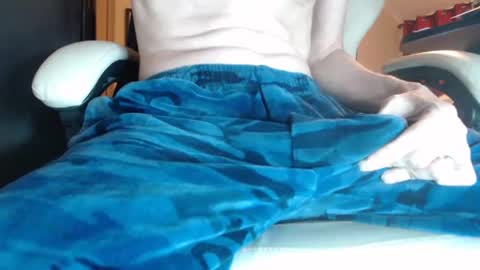 Snapshot of juliet_whiskey_foxtrot chatting on 01-18-25, 12:47 Juliet Whiskey Foxtrot online show from 01-18-25, 12:47