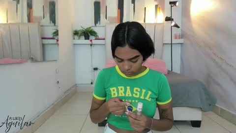 Juli online show from 11-20-25, 08:19