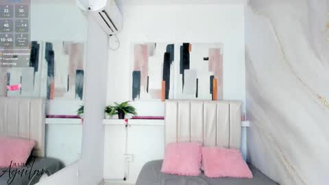 Juli online show from 11-22-25, 07:02