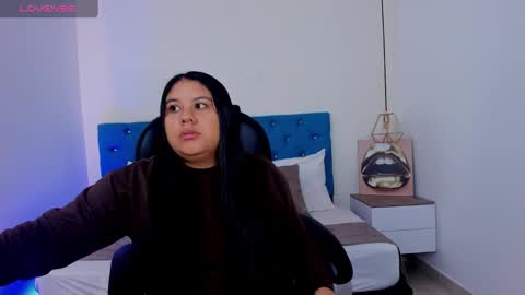 Julieta Mille online show from 09-27-25, 10:42