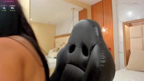 Snapshot of julieta_rose__ chatting on 11-08-25, 10:15 online show from 11-08-25, 10:15