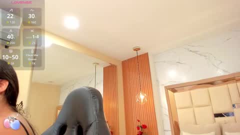 Snapshot of julieta_rose__ chatting on 11-20-25, 09:58 online show from 11-20-25, 09:58