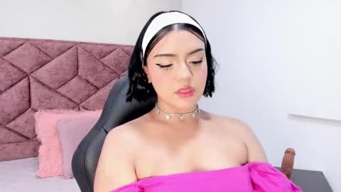 Julieta  online show from 11-19-25, 01:00