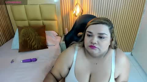 Snapshot of julietacarson chatting on 07-17-26, 07:08 J U L IE T A online show from 07-17-26, 07:08