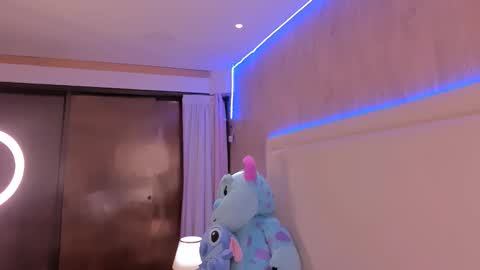 Julieta Vargas online show from 10-17-25, 03:36