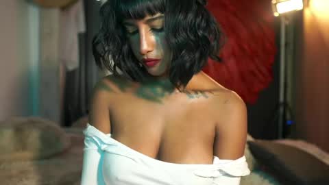 julietawinona online show from 04-24-26, 04:42