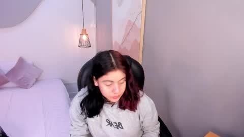 Julieth  online show from 12-01-25, 07:41