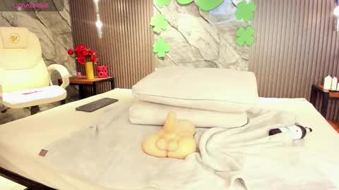 Julietha online show from 03-19-26, 02:04