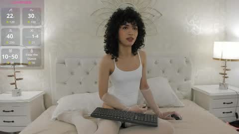 julietta    online show from 05-12-26, 12:35