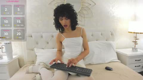 julietta    online show from 05-14-26, 12:45