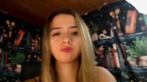 Julietta Jackson online show from 02-10-25, 08:42