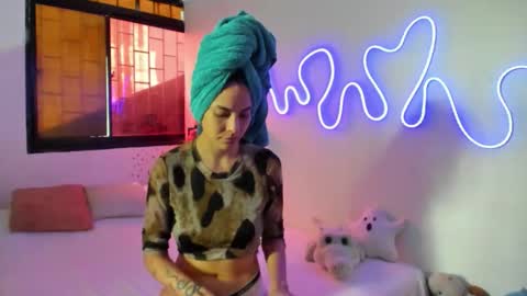 juliette online show from 11-01-25, 07:05