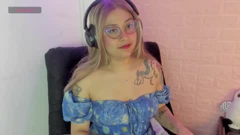 Julieta online show from 12-18-25, 11:27