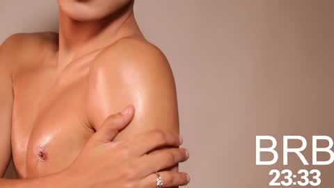 Snapshot of julii_rico chatting on 05-11-26, 04:04 JULI online show from 05-11-26, 04:04
