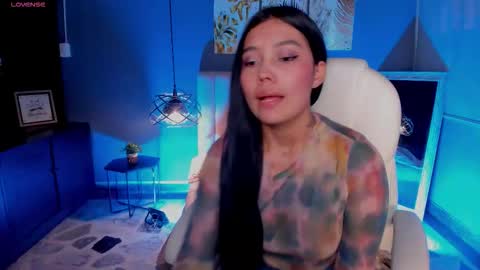 Snapshot of juliieta_evans chatting on 10-21-25, 08:20 Julieta online show from 10-21-25, 08:20