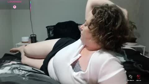 Snapshot of julimonroe chatting on 05-06-26, 02:08 Juli Monroe online show from 05-06-26, 02:08