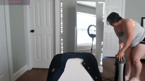 Snapshot of julimonroe chatting on 05-23-26, 12:31 Juli Monroe online show from 05-23-26, 12:31