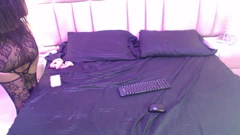 Snapshot of julitpink chatting on 10-04-25, 11:41 julitpink online show from 10-04-25, 11:41