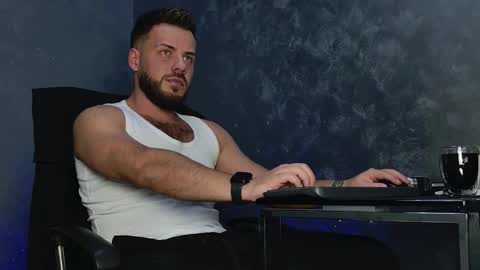 JULiUS   online show from 12-02-25, 07:42