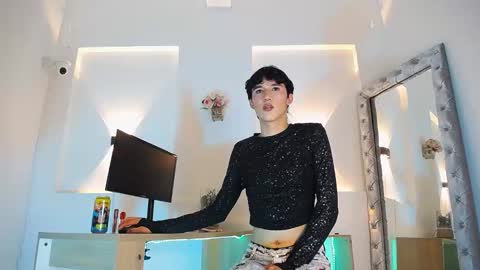 Snapshot of jullian_ricci chatting on 05-06-26, 01:25 jullian online show from 05-06-26, 01:25
