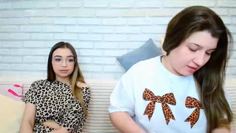 Snapshot of jullymood chatting on 02-20-26, 12:05 DoubleCherry online show from 02-20-26, 12:05