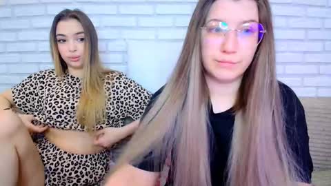 Snapshot of jullymood chatting on 03-01-26, 07:10 DoubleCherry online show from 03-01-26, 07:10