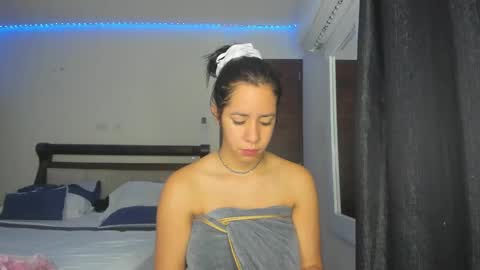 Snapshot of jump_rabbit_ chatting on 09-22-25, 04:47 jessica online show from 09-22-25, 04:47