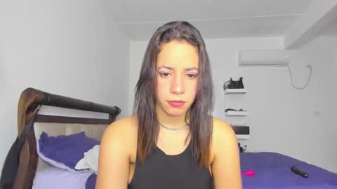 Snapshot of jump_rabbit_ chatting on 10-25-25, 05:59 jessica online show from 10-25-25, 05:59