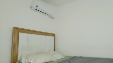 Snapshot of jump_rabbit_ chatting on 07-13-26, 07:38 jessica online show from 07-13-26, 07:38
