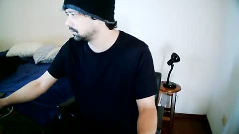 Mia online show from 08-01-26, 12:15