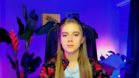 junewoods online show from 11-19-25, 06:24