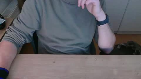 junk2711 online show from 10-27-25, 03:49