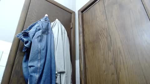 Snapshot of junk_yard_dog chatting on 01-17-25, 03:00 Dave online show from 01-17-25, 03:00