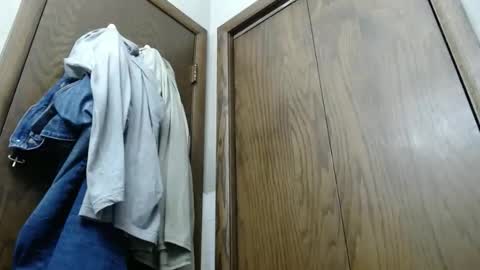 Snapshot of junk_yard_dog chatting on 10-27-25, 01:04 Dave online show from 10-27-25, 01:04