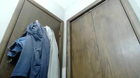 Snapshot of junk_yard_dog chatting on 11-09-25, 04:16 Dave online show from 11-09-25, 04:16