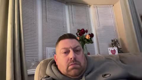 Snapshot of junky345 chatting on 12-27-24, 10:37 Junky online show from 12-27-24, 10:37