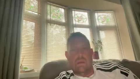 Junky online show from 06-11-26, 06:33